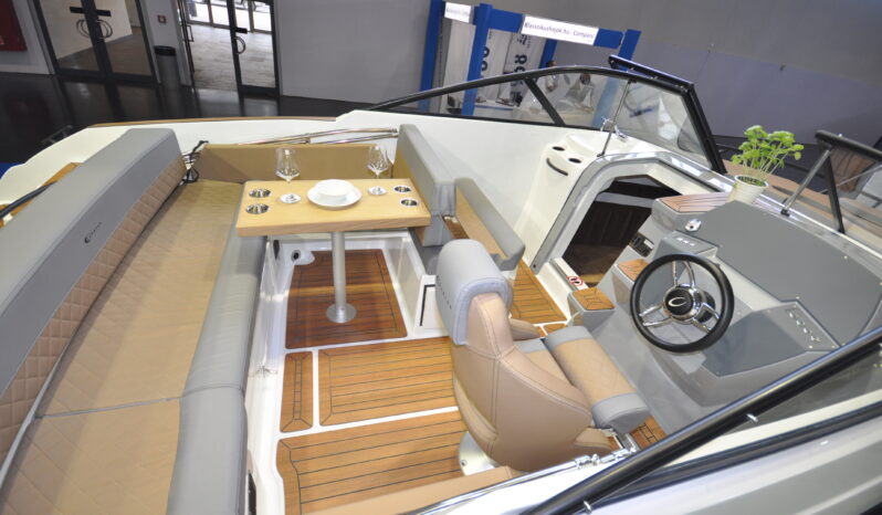 Coaster 600 DC elektromos 50 LE  kabinos day cruiser full