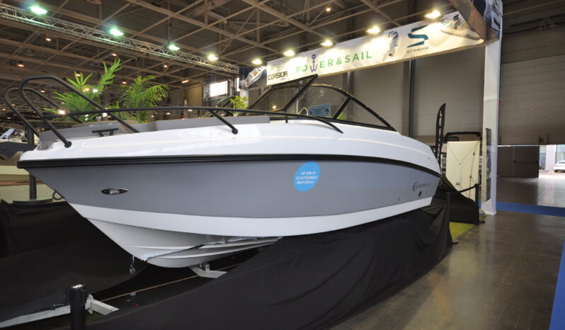 Coaster 600 DC elektromos 50 LE  kabinos day cruiser full