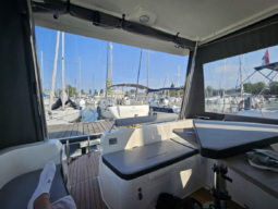 Suncamper 35 – majdnem új 2023 elektromos lakó / túrahajó céges értékesítés full