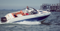 Coaster 600 DC elektromos 50 LE  kabinos day cruiser full