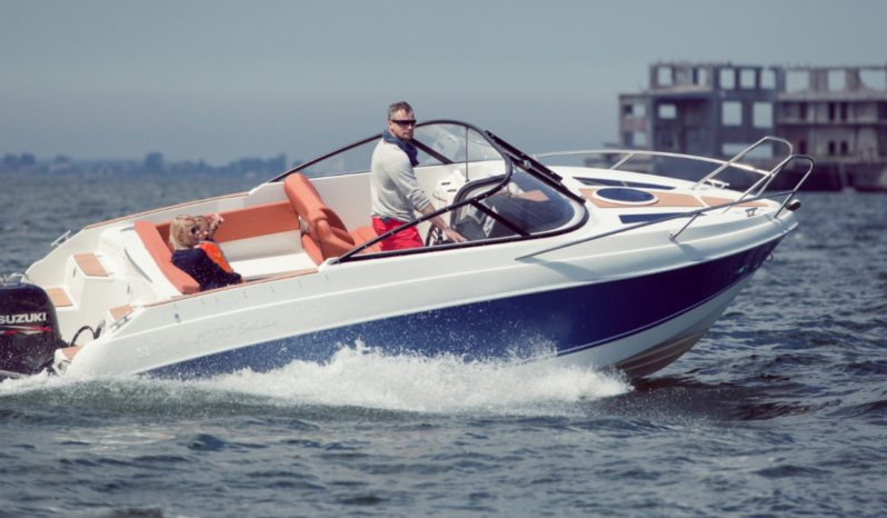 Coaster 600 DC elektromos 50 LE  kabinos day cruiser full