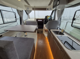 Suncamper 35 – majdnem új 2023 elektromos lakó / túrahajó céges értékesítés