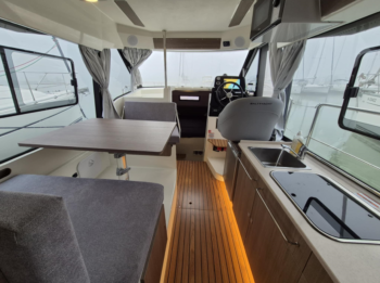 Suncamper 35 – majdnem új 2023 elektromos lakó / túrahajó céges értékesítés