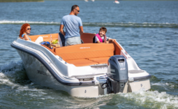 Corsiva 605 New Age Stream edition – elektromos nagy teljesítményű day cruiser full