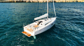 Új Beneteau Oceanis 34.1 vitorlás hajó
