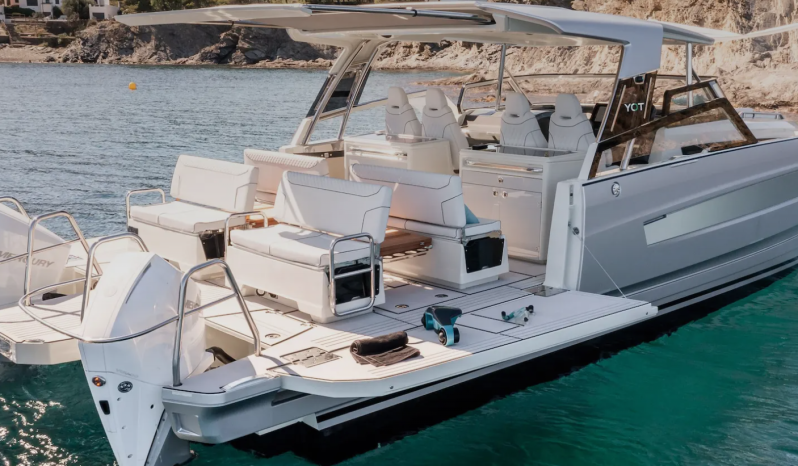 YOT 36 Luxus Katamarán – elektromos Power Catamaran – a Balatonon full