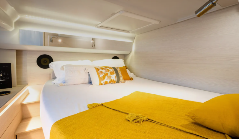 YOT 36 Luxus Katamarán – elektromos Power Catamaran – a Balatonon full