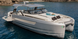 YOT 36 Luxus Katamarán – elektromos Power Catamaran – a Balatonon full