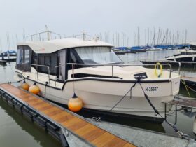 Suncamper 35 – elektromos lakóhajó + hajógenerátorral