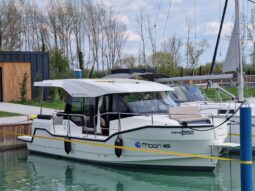 Suncamper 31 – ÚJ 1 szezon elektromos lakó/túra hajó – 50 LE külmotorral – 26 kWh full