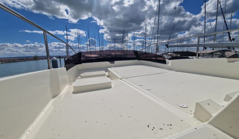 SUNCAMPER 35 – Kiváló állapotú 3 szezonos elektromos lakóhajó full